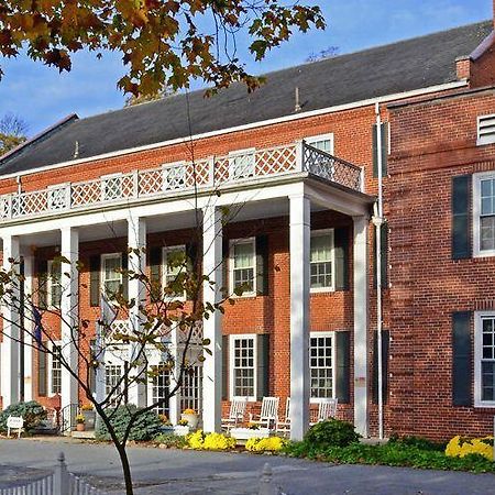 The Country Inn Of Berkeley Springs Exterior photo