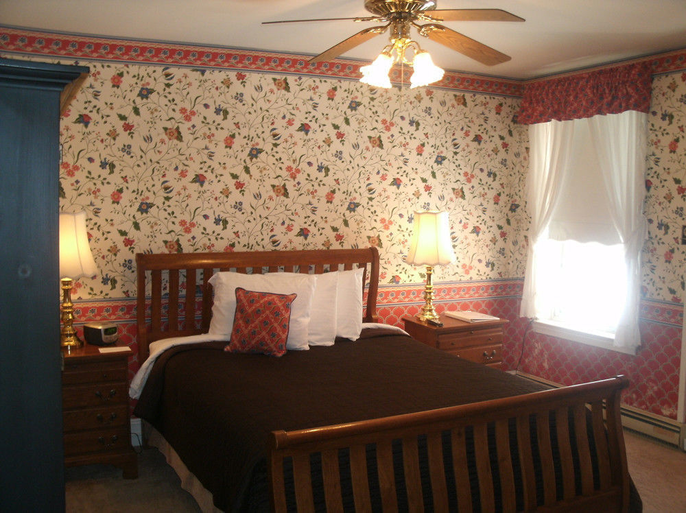 The Country Inn Of Berkeley Springs Exterior photo