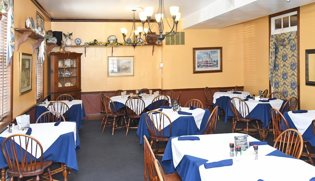 The Country Inn Of Berkeley Springs Exterior photo