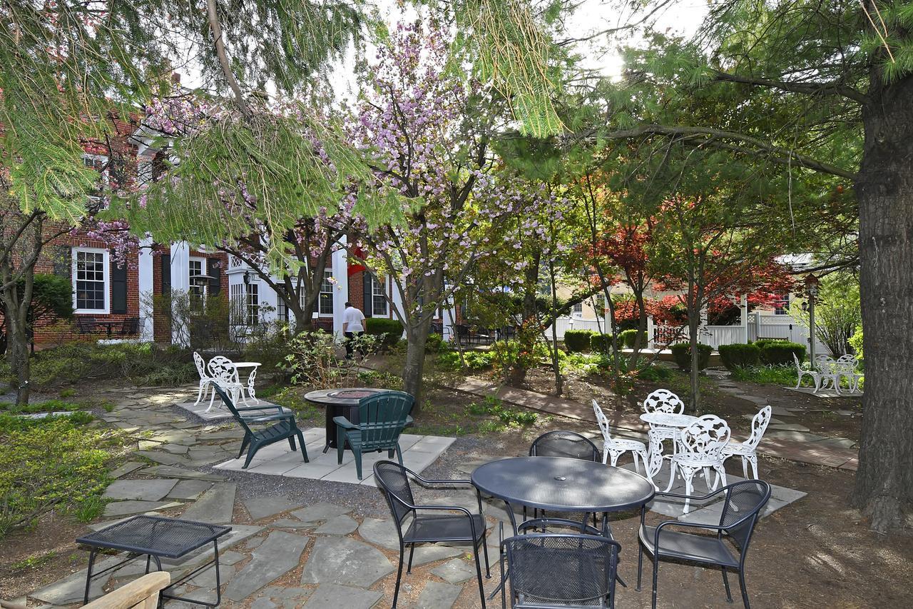 The Country Inn Of Berkeley Springs Exterior photo